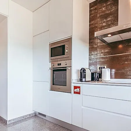 Trendy River View By Gthouse Apartment *