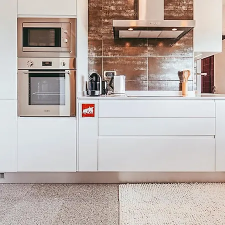 Trendy River View By Gthouse Apartment *